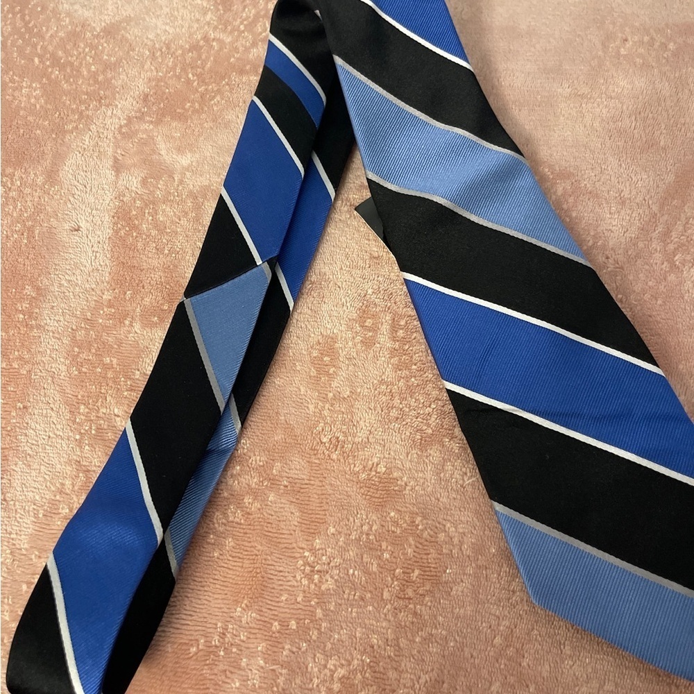 Express Men's Tie with Black and Blue Stripes - Picture 4 of 8